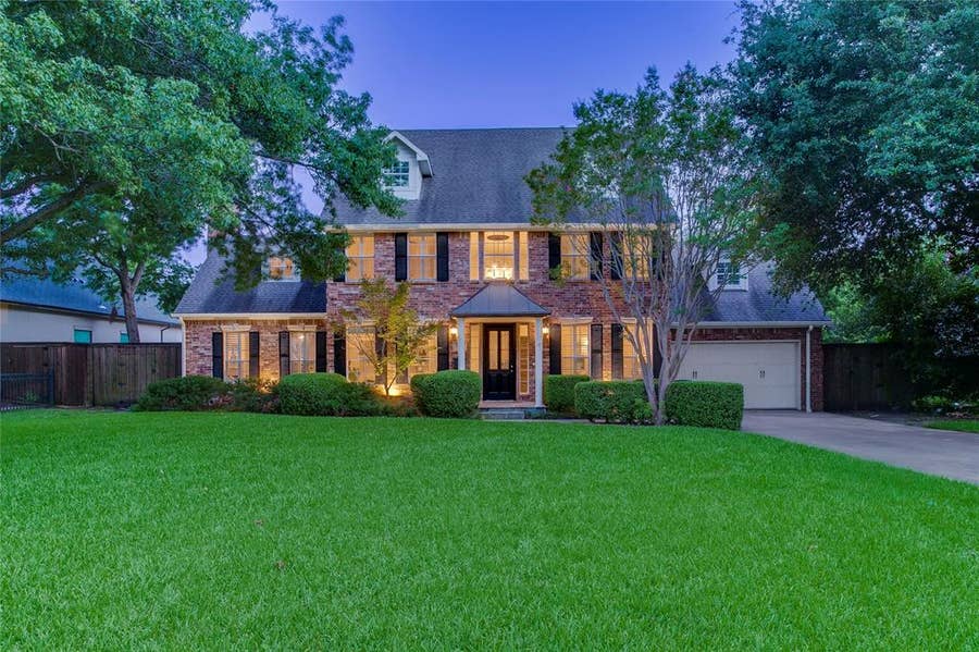 Property photo for 5830 Meaders Lane, Dallas, TX