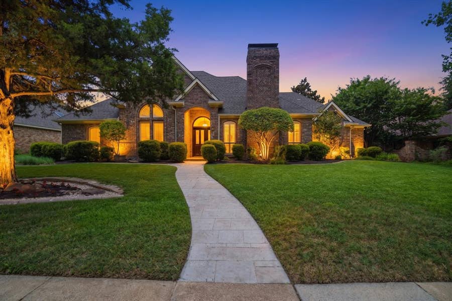 Property photo for 1901 Shadow Trail, Plano, TX