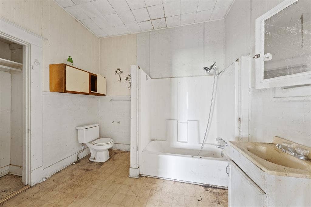 2217 Ross Avenue, Waco, TX 76706 2217 Ross Avenue, Waco, TX 76706