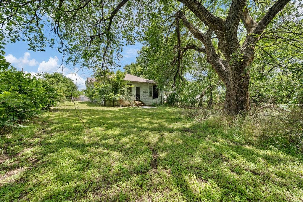 2217 Ross Avenue, Waco, TX 76706 2217 Ross Avenue, Waco, TX 76706