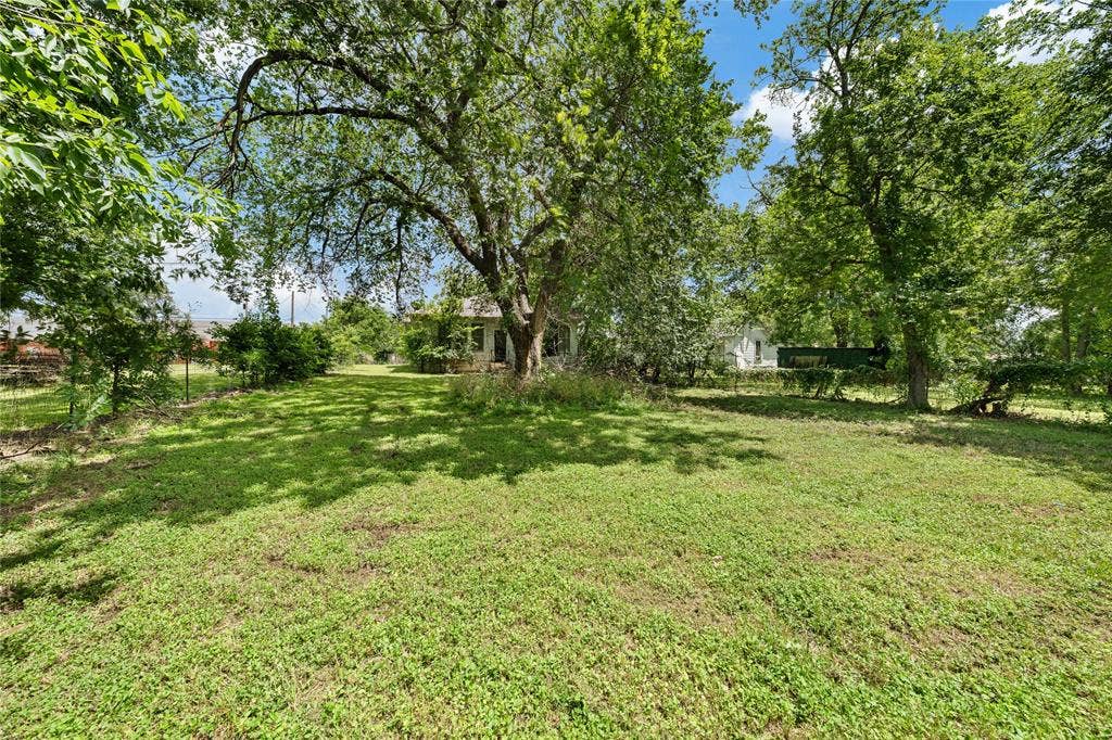 2217 Ross Avenue, Waco, TX 76706 2217 Ross Avenue, Waco, TX 76706