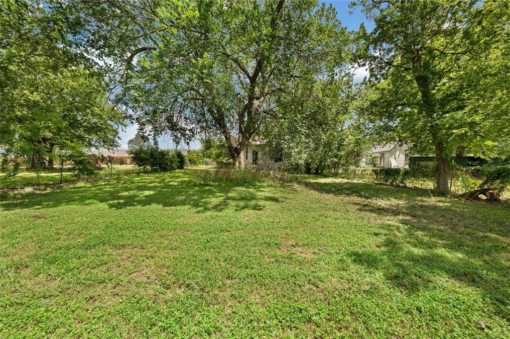 2217 Ross Avenue, Waco, TX 76706 2217 Ross Avenue, Waco, TX 76706