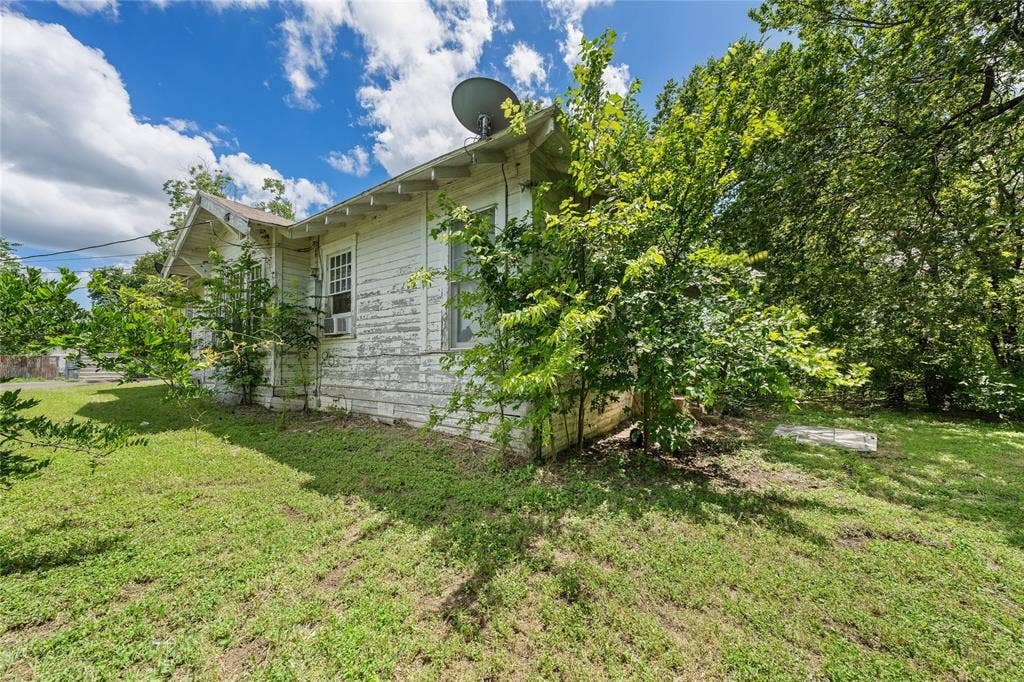2217 Ross Avenue, Waco, TX 76706 2217 Ross Avenue, Waco, TX 76706