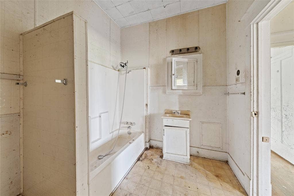 2217 Ross Avenue, Waco, TX 76706 2217 Ross Avenue, Waco, TX 76706