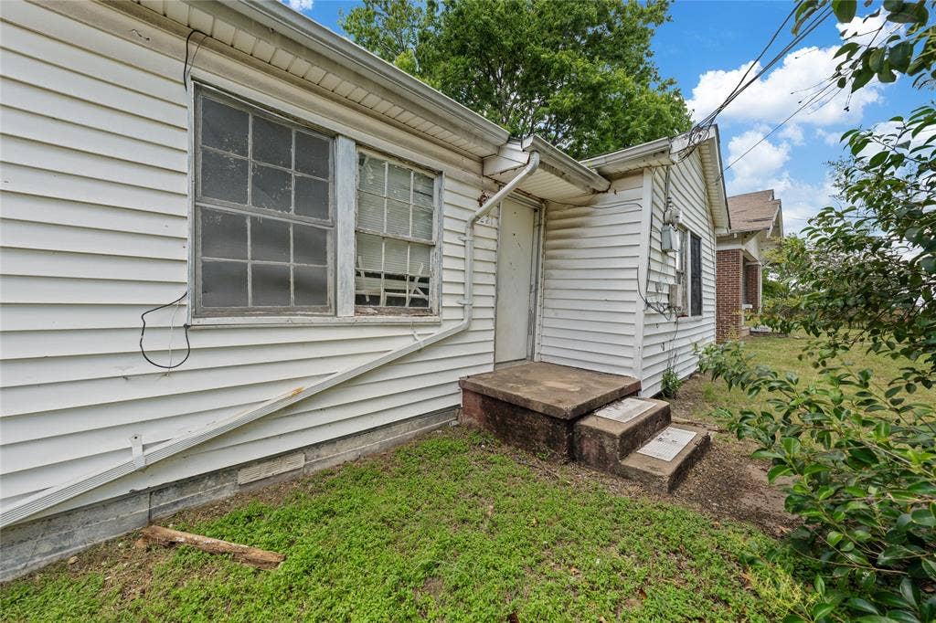 2221 Ross Avenue, Waco, TX 76706 2221 Ross Avenue, Waco, TX 76706