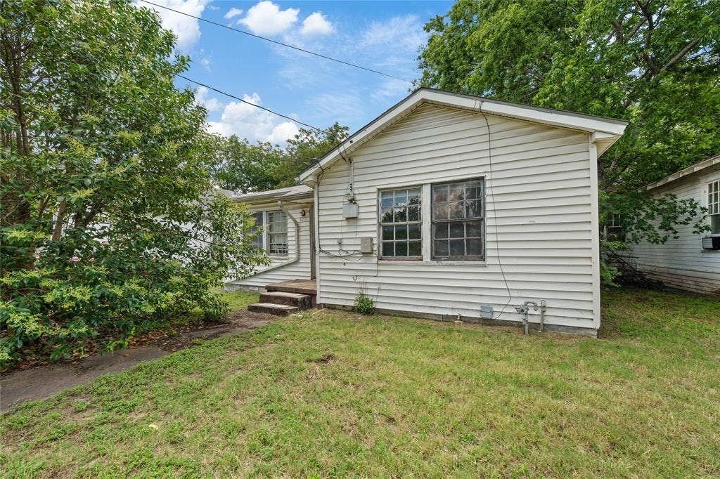 2221 Ross Avenue, Waco, TX 76706 2221 Ross Avenue, Waco, TX 76706