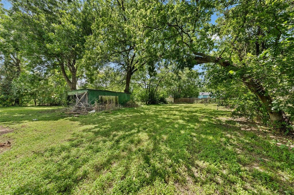 2221 Ross Avenue, Waco, TX 76706 2221 Ross Avenue, Waco, TX 76706