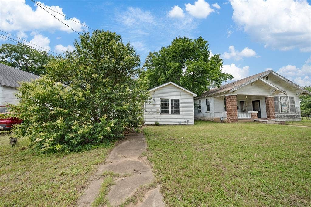 2221 Ross Avenue, Waco, TX 76706 2221 Ross Avenue, Waco, TX 76706