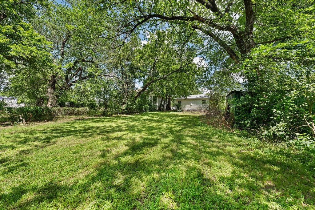 2221 Ross Avenue, Waco, TX 76706 2221 Ross Avenue, Waco, TX 76706