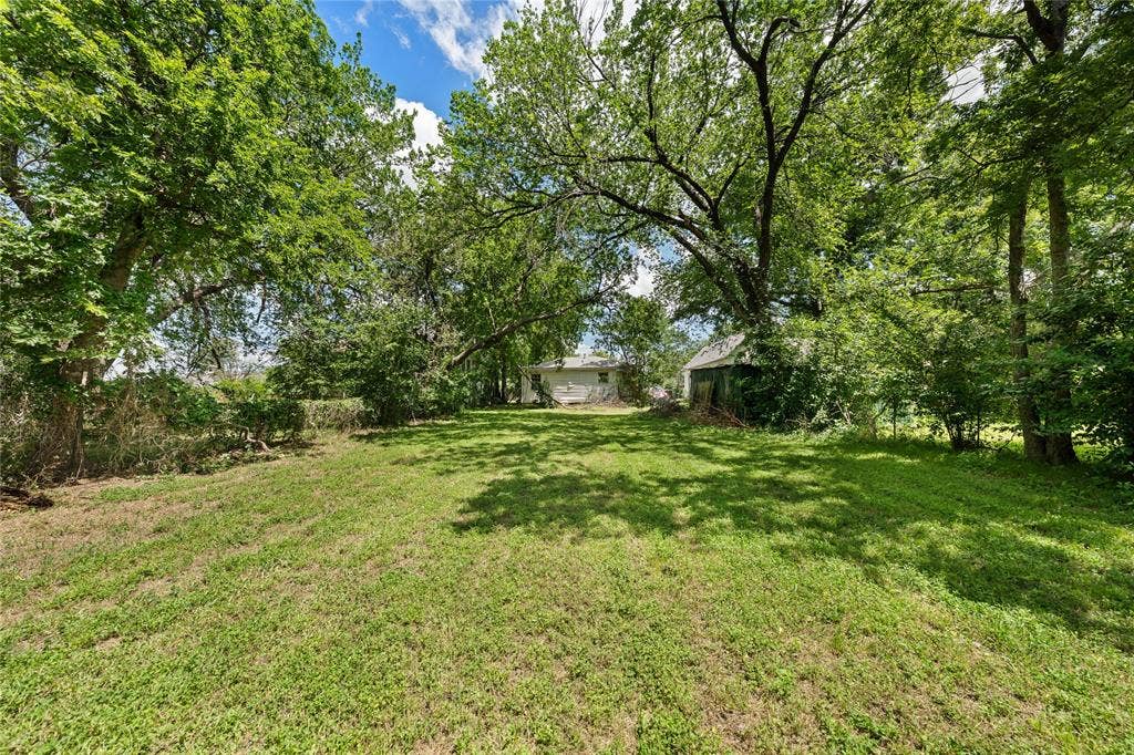 2221 Ross Avenue, Waco, TX 76706 2221 Ross Avenue, Waco, TX 76706