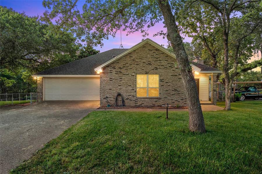 Property photo for 1849 Sommerfeld Drive, Waco, TX