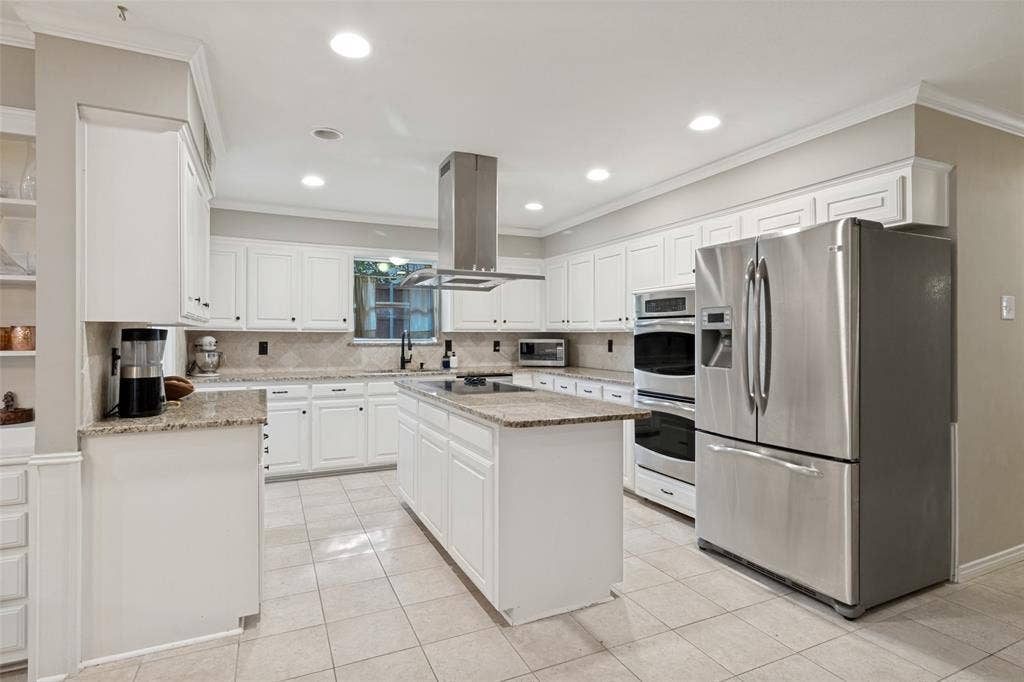 6818 Truxton Drive, Dallas, TX 75231