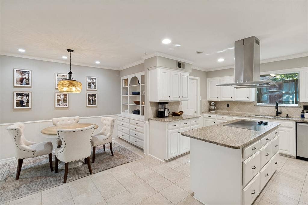 6818 Truxton Drive, Dallas, TX 75231