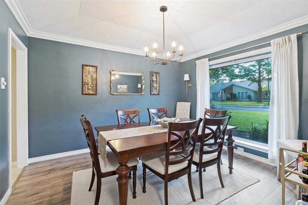 6818 Truxton Drive, Dallas, TX 75231