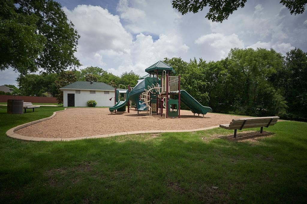 320 Elizabeth Trail, Murphy, TX 75094 320 Elizabeth Trail, Murphy, TX 75094