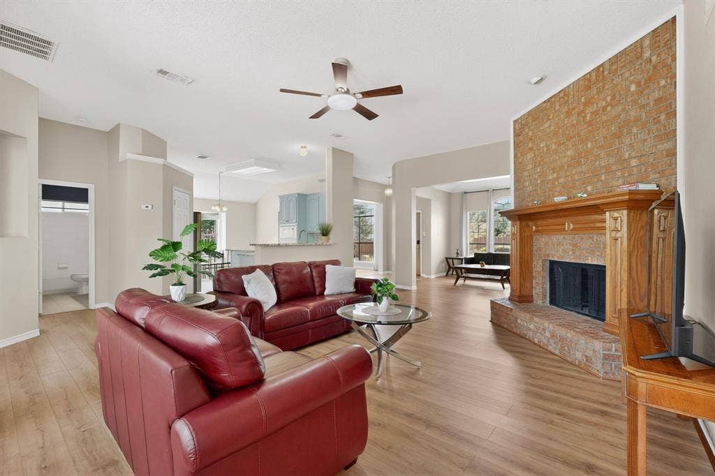 320 Elizabeth Trail, Murphy, TX 75094 320 Elizabeth Trail, Murphy, TX 75094