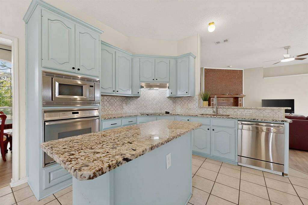 320 Elizabeth Trail, Murphy, TX 75094 320 Elizabeth Trail, Murphy, TX 75094
