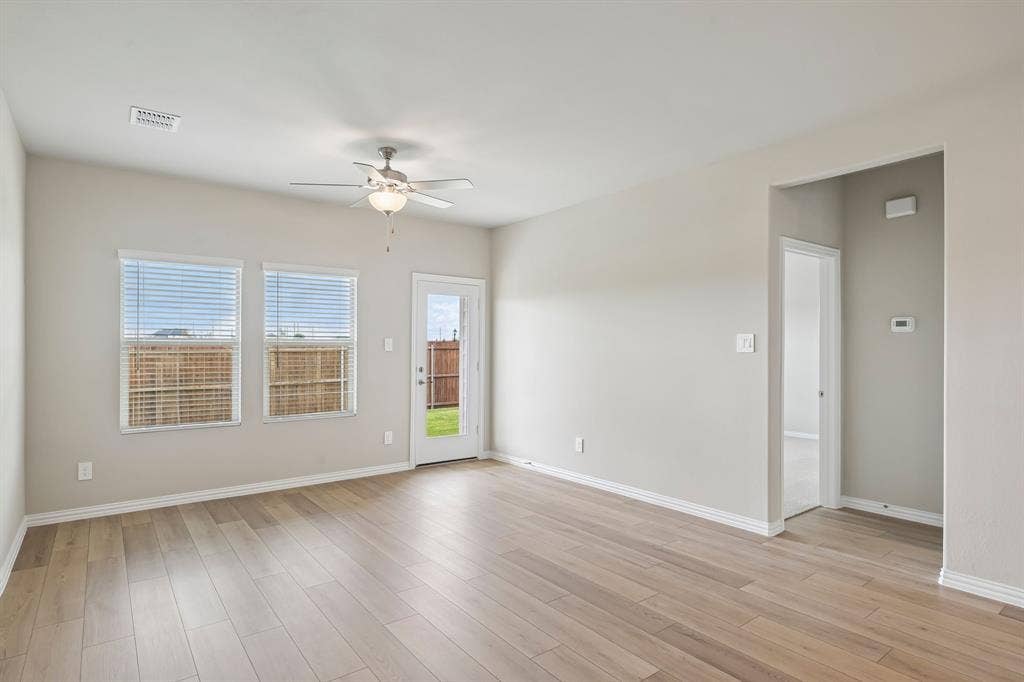 3022 O Pines Drive, Farmersville, TX 75442 Photo is not of the actual home, but is an inspirational photo of builder’s model home and may depict options, furnishings, and/or decorator features that are not included.
