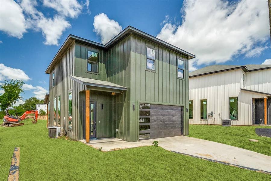 Property photo for 2520 elk Trail, Granbury, TX