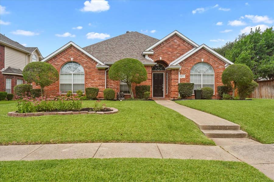 Property photo for 2811 Ashbury Drive, Richardson, TX