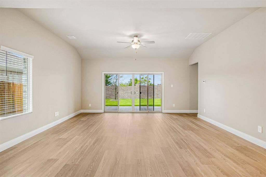 1316 Bridgestone Drive, Princeton, TX 75071 Photo is not of the actual home, but is an inspirational photo of builder’s model home and may depict options, furnishings, and/or decorator features that are not included.