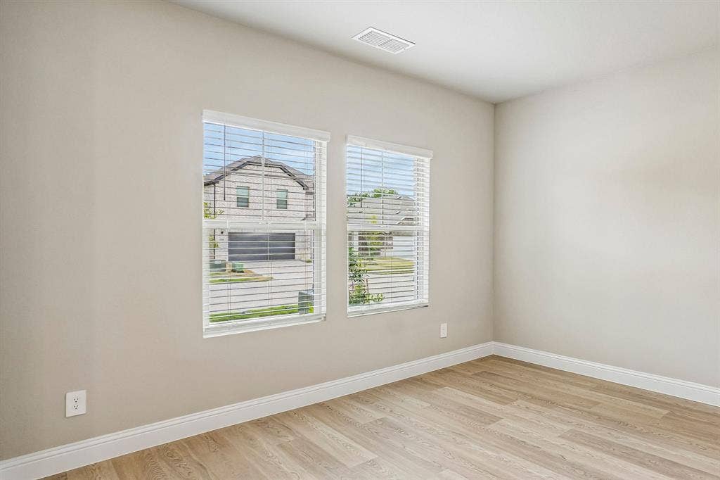 1316 Bridgestone Drive, Princeton, TX 75071 Photo is not of the actual home, but is an inspirational photo of builder’s model home and may depict options, furnishings, and/or decorator features that are not included.