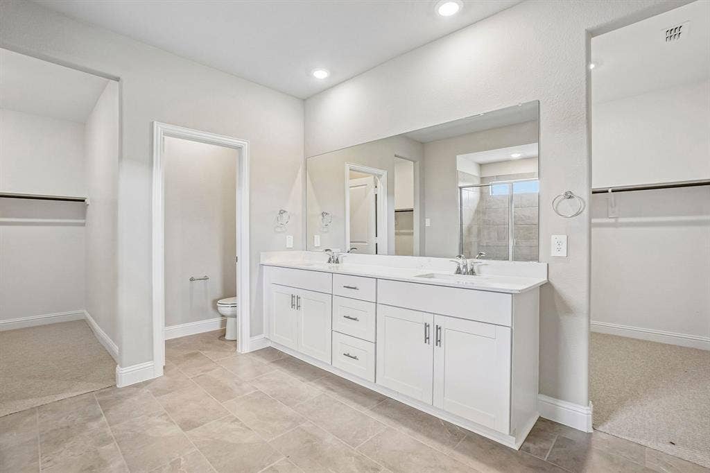 1316 Bridgestone Drive, Princeton, TX 75071 Photo is not of the actual home, but is an inspirational photo of builder’s model home and may depict options, furnishings, and/or decorator features that are not included.