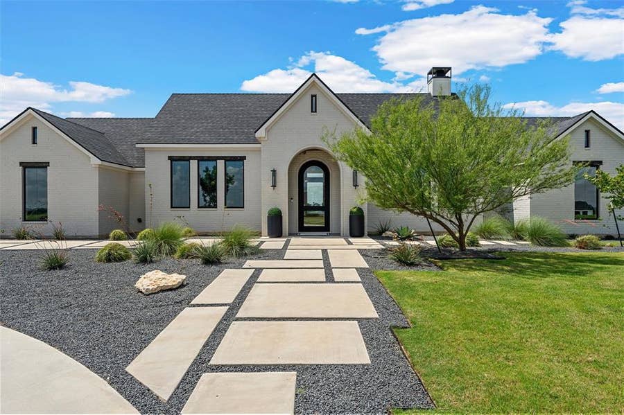 Property photo for 417 Willow Moon Ranch Road, Crawford, TX