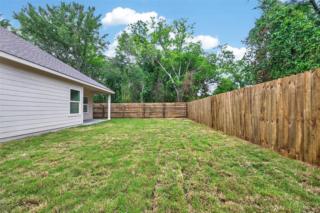 304 N Cherokee Shores Drive, Mabank, TX 75156 304 N Cherokee Shores Drive, Mabank, TX 75156