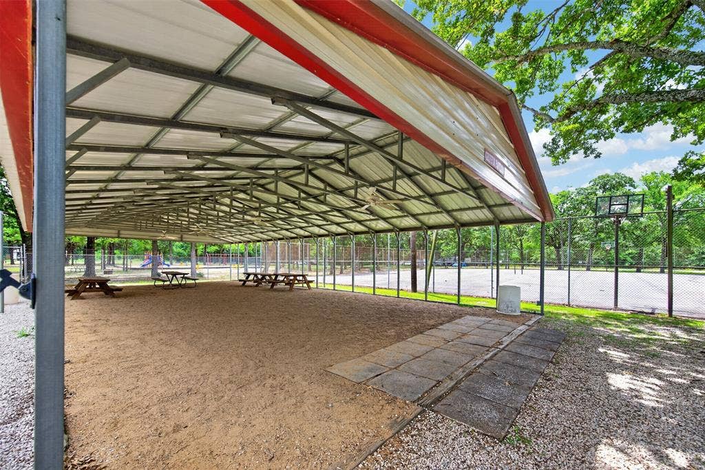 304 N Cherokee Shores Drive, Mabank, TX 75156 Community Park Pavillion