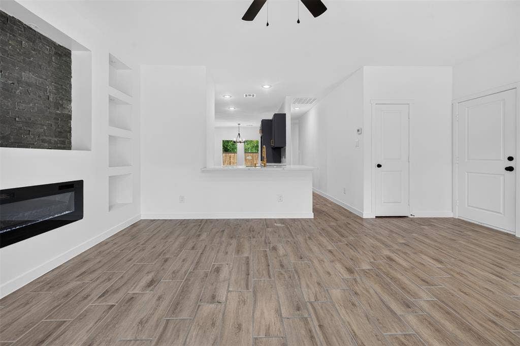 304 N Cherokee Shores Drive, Mabank, TX 75156 304 N Cherokee Shores Drive, Mabank, TX 75156