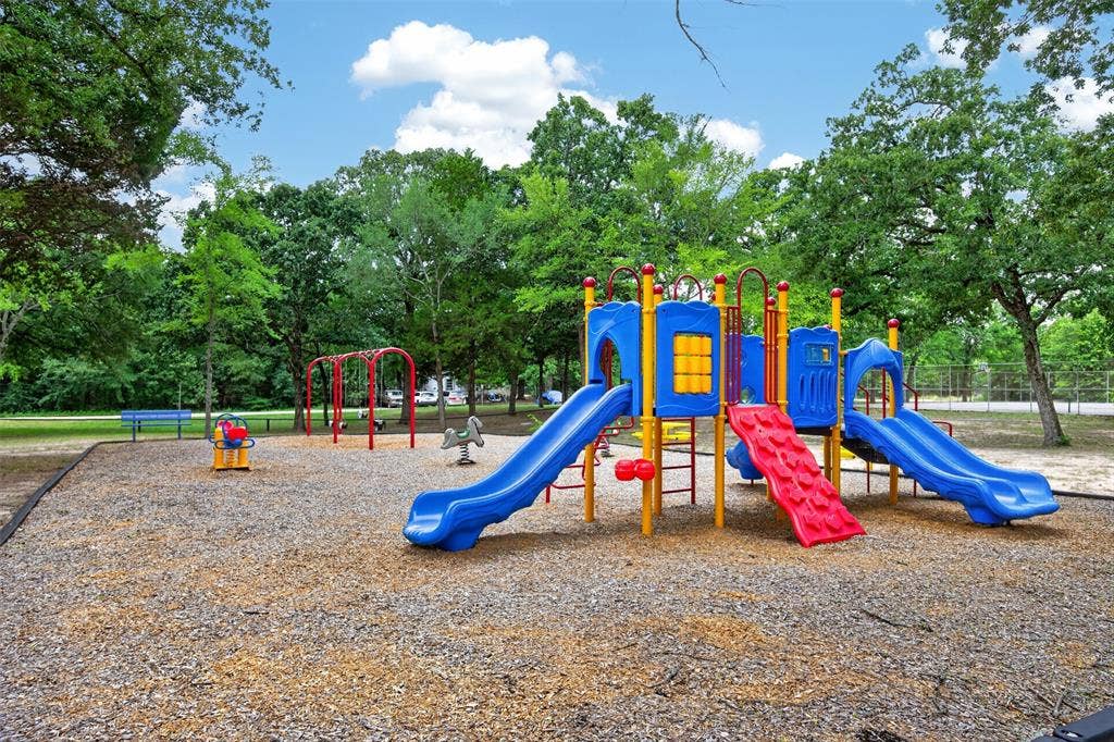 304 N Cherokee Shores Drive, Mabank, TX 75156 304 N Cherokee Shores Drive, Mabank, TX 75156