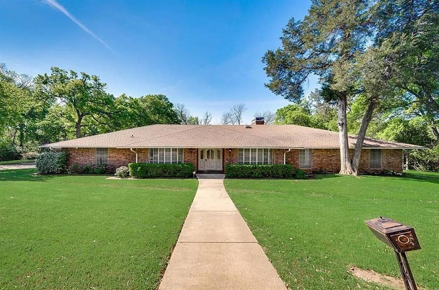 Property photo for 722 E Wheatland, Duncanville, TX