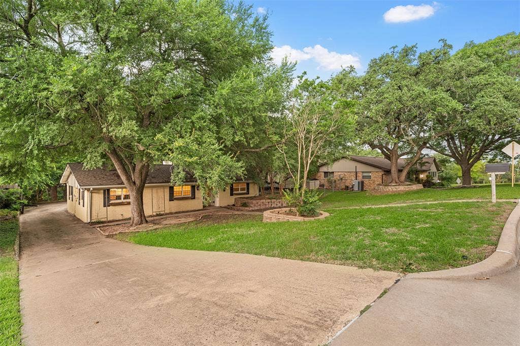 518 Fairway Road, Woodway, TX 76712 518 Fairway Road, Woodway, TX 76712
