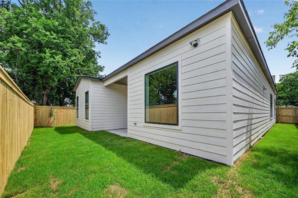 5130 Echo Avenue, Dallas, TX 75215 5130 Echo Avenue, Dallas, TX 75215