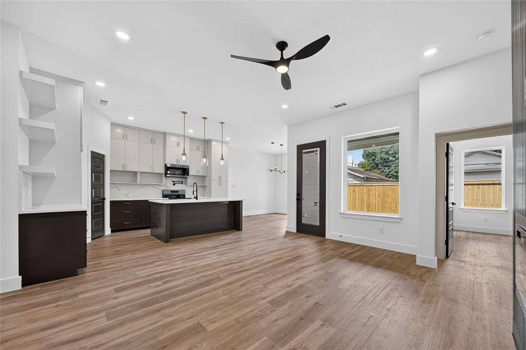 5130 Echo Avenue, Dallas, TX 75215 5130 Echo Avenue, Dallas, TX 75215