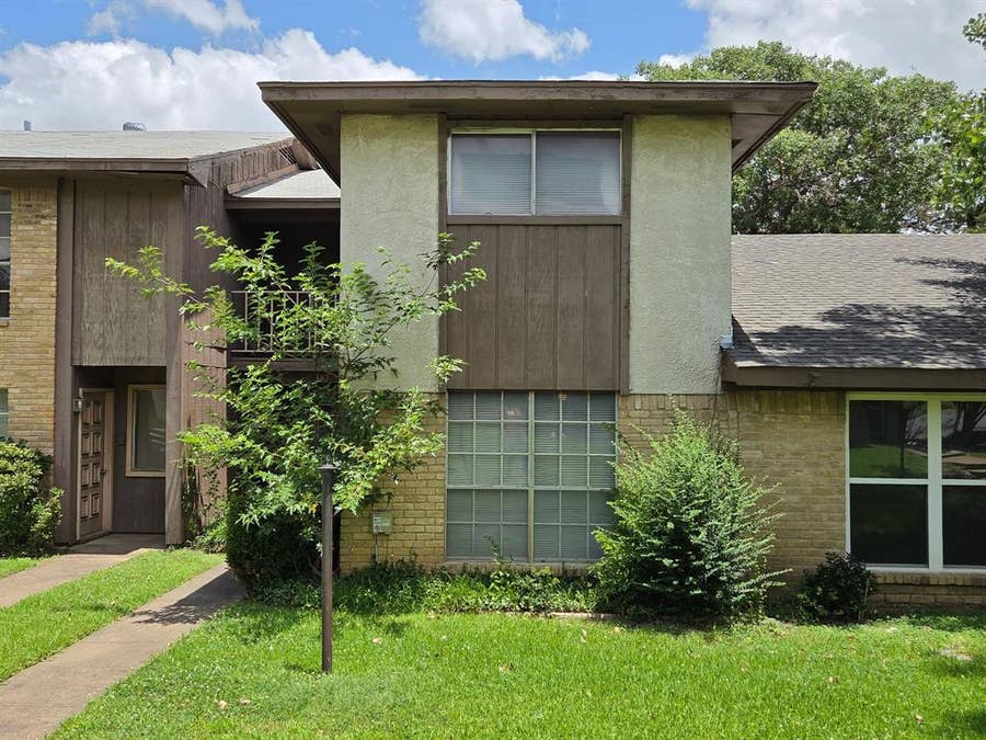 Property photo for 1402 S Carrier Parkway, #307, Grand Prairie, TX