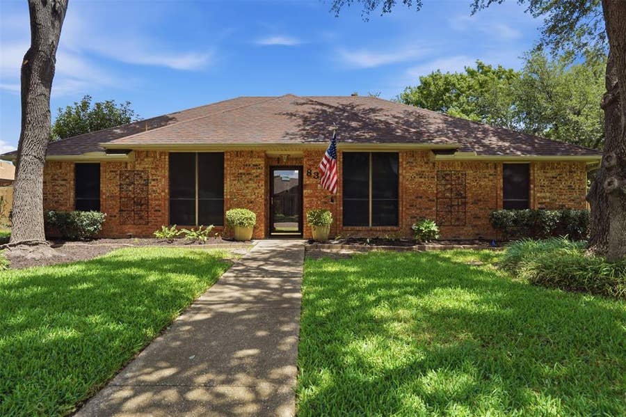 Property photo for 834 Meadowglen Circle, Coppell, TX