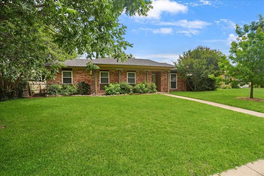 Property photo for 1817 Shreveport Trail, Plano, TX