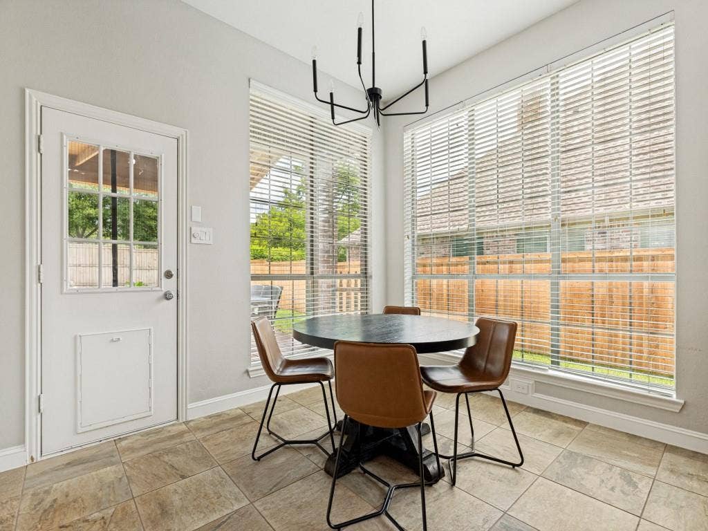 1001 Thornapple Drive, McKinney, TX 75071 1001 Thornapple Drive, McKinney, TX 75071