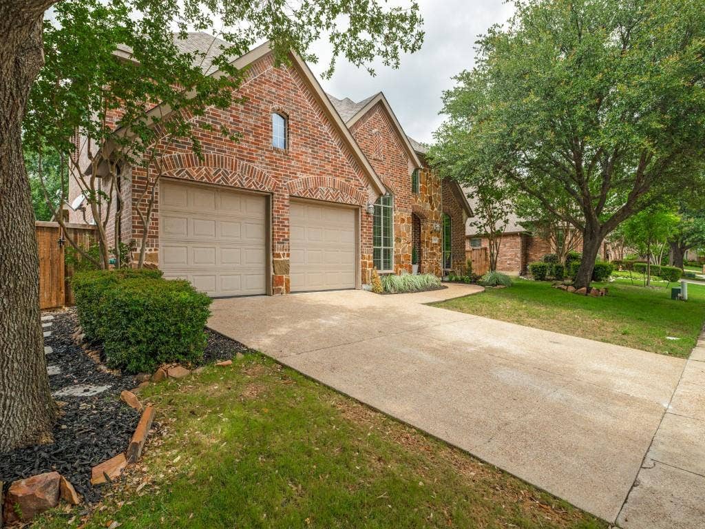 1001 Thornapple Drive, McKinney, TX 75071 1001 Thornapple Drive, McKinney, TX 75071