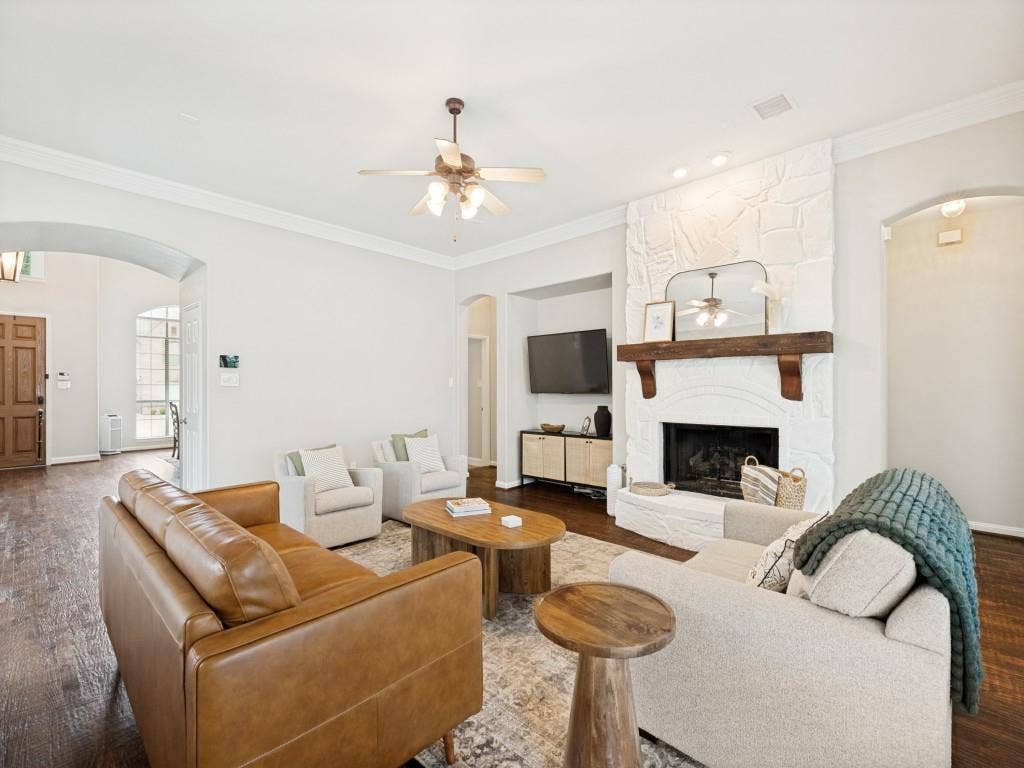 1001 Thornapple Drive, McKinney, TX 75071 1001 Thornapple Drive, McKinney, TX 75071