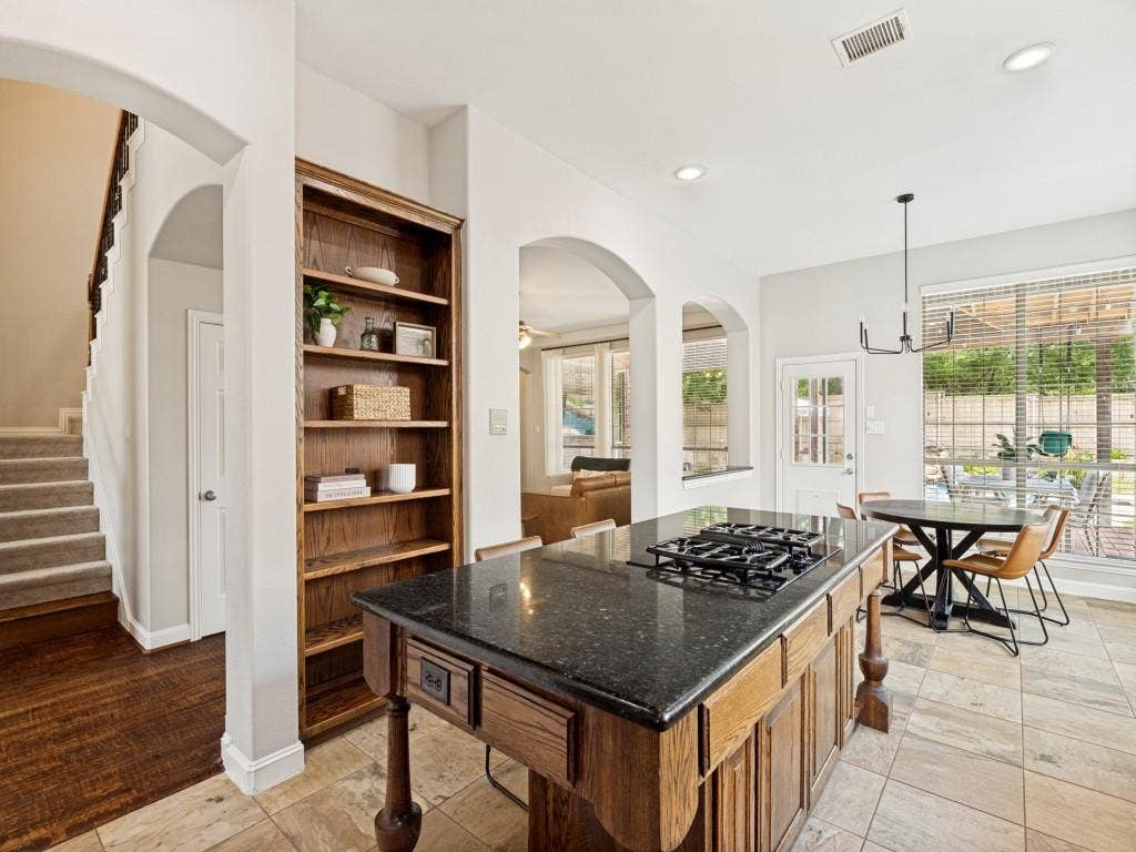 1001 Thornapple Drive, McKinney, TX 75071 1001 Thornapple Drive, McKinney, TX 75071