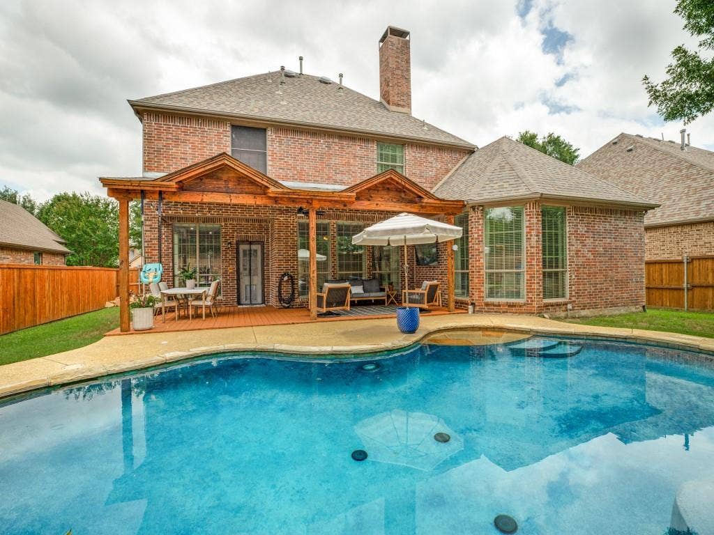 1001 Thornapple Drive, McKinney, TX 75071 1001 Thornapple Drive, McKinney, TX 75071