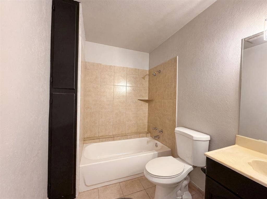 1906 Stockton Trail, Grand Prairie, TX 75052 1906 Stockton Trail, Grand Prairie, TX 75052