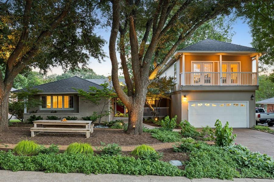 Property photo for 10008 Lakedale Drive, Dallas, TX