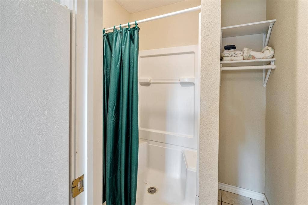 11608 State Highway 19 N, Athens, TX 75752 Shower in laundry room