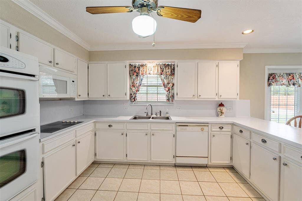 11608 State Highway 19 N, Athens, TX 75752 Open kitchen with double ovens