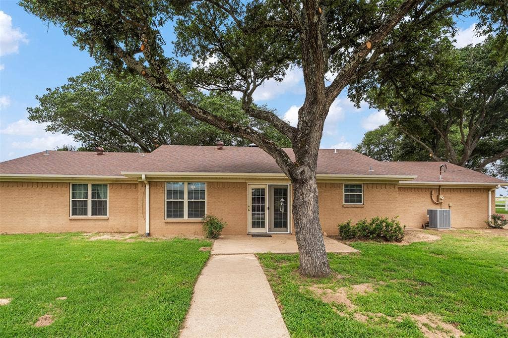 11608 State Highway 19 N, Athens, TX 75752 Backyard