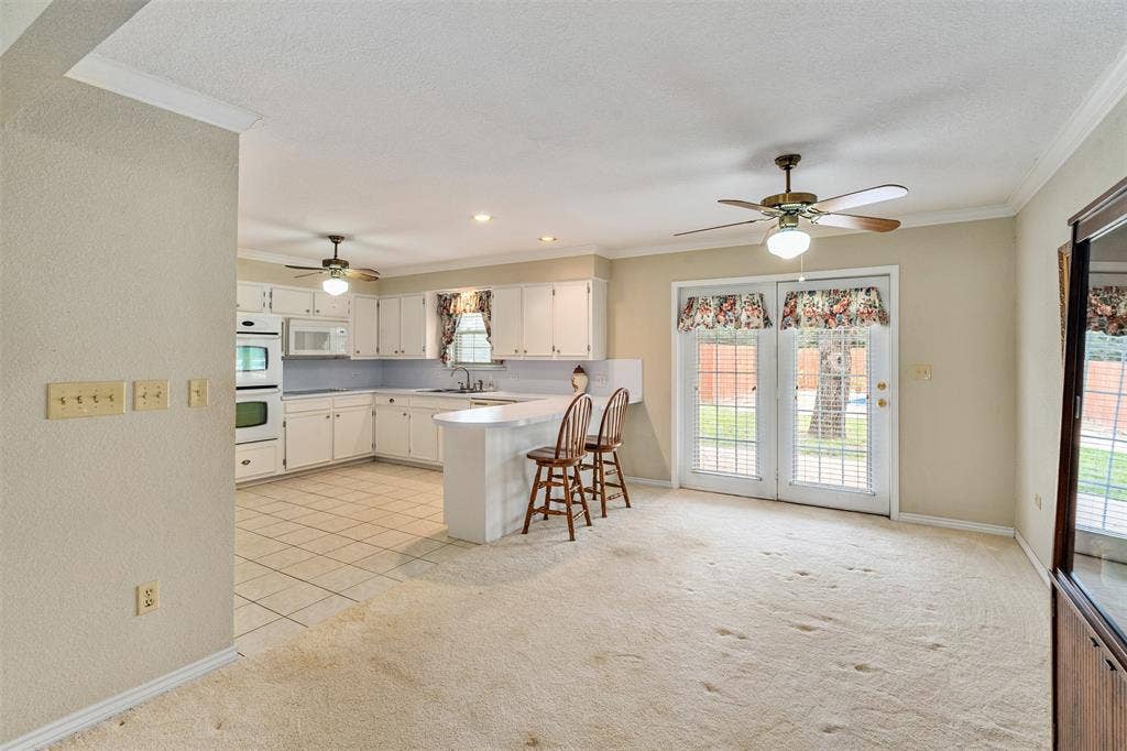 11608 State Highway 19 N, Athens, TX 75752 Dining with french doors leading to backyard